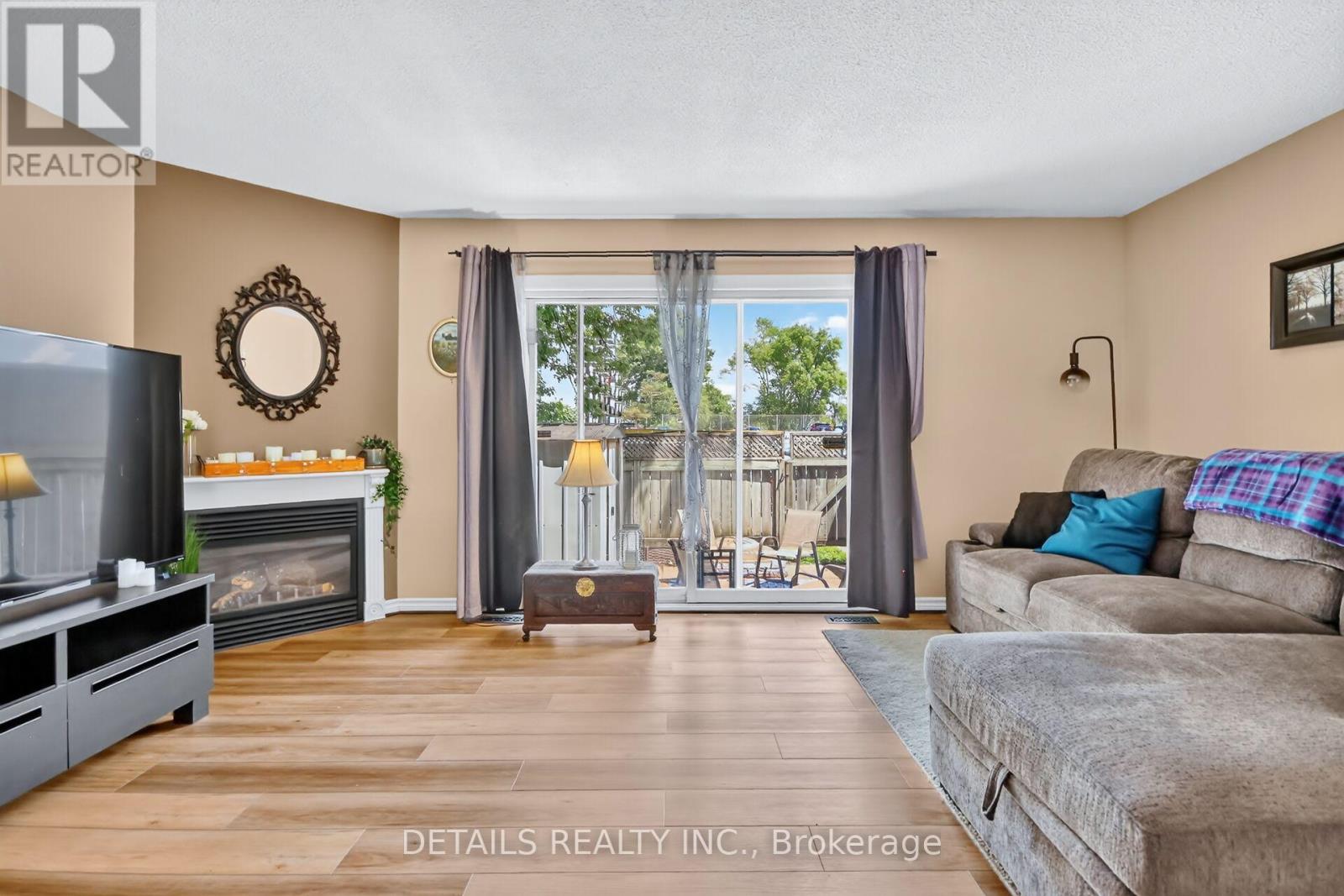#- 1753 HEATHERINGTON ROAD - 12