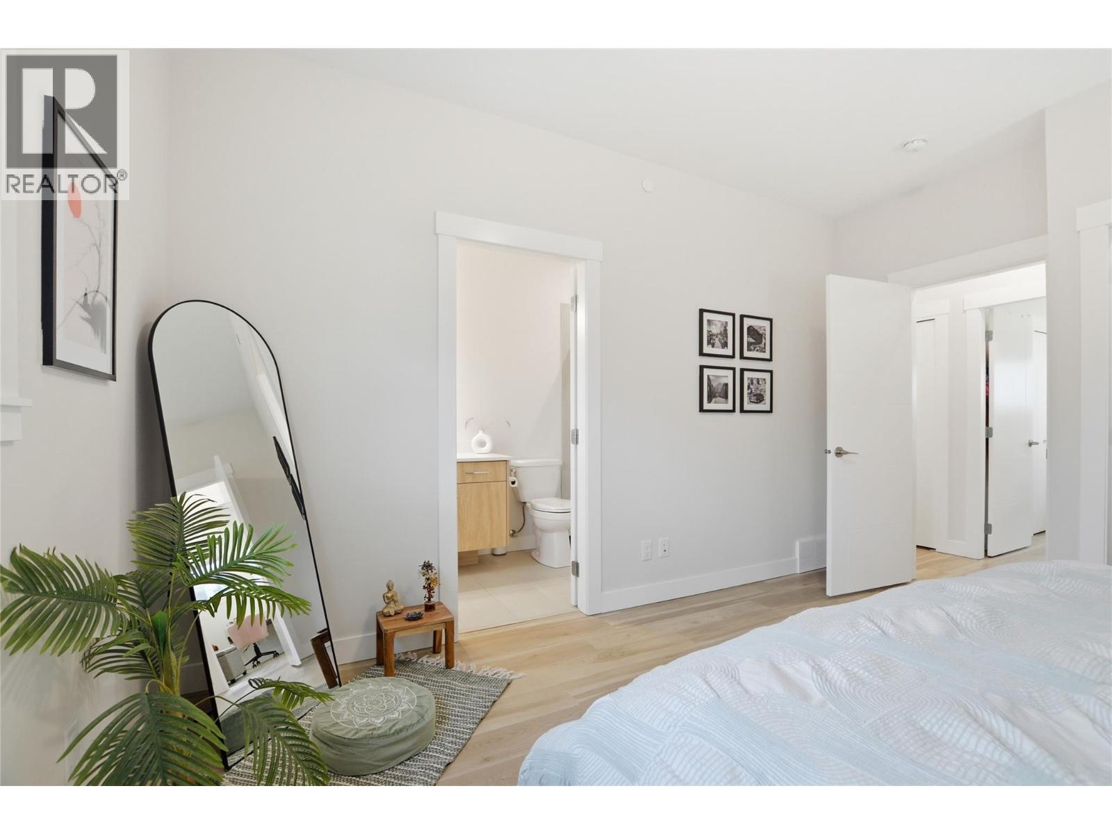 #101 241 NELSON Avenue - 17