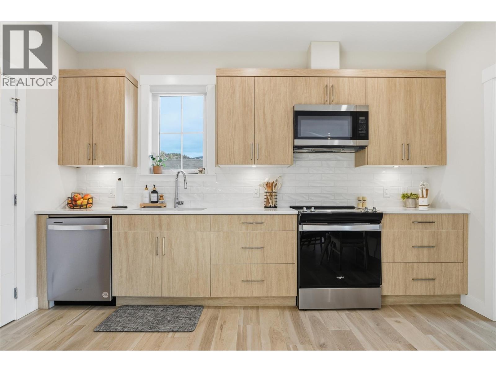 #101 241 NELSON Avenue - 6