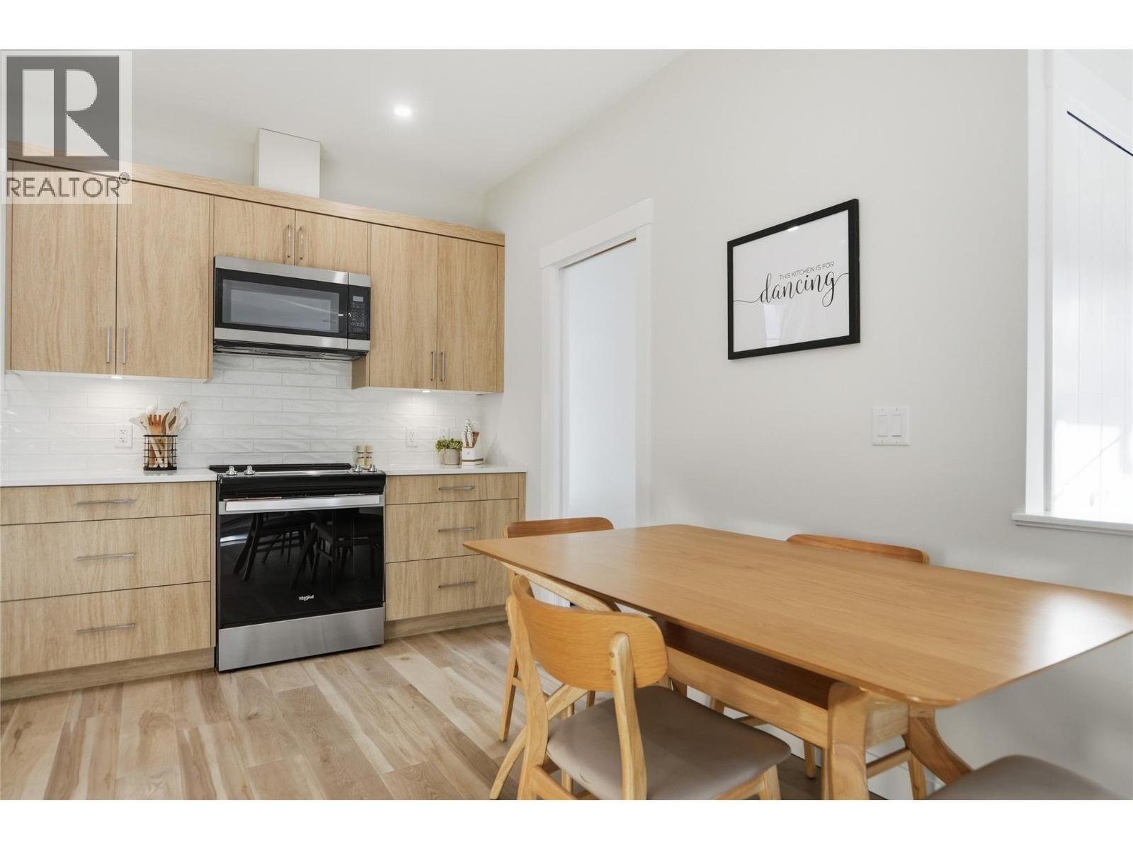 #101 241 NELSON Avenue - 5