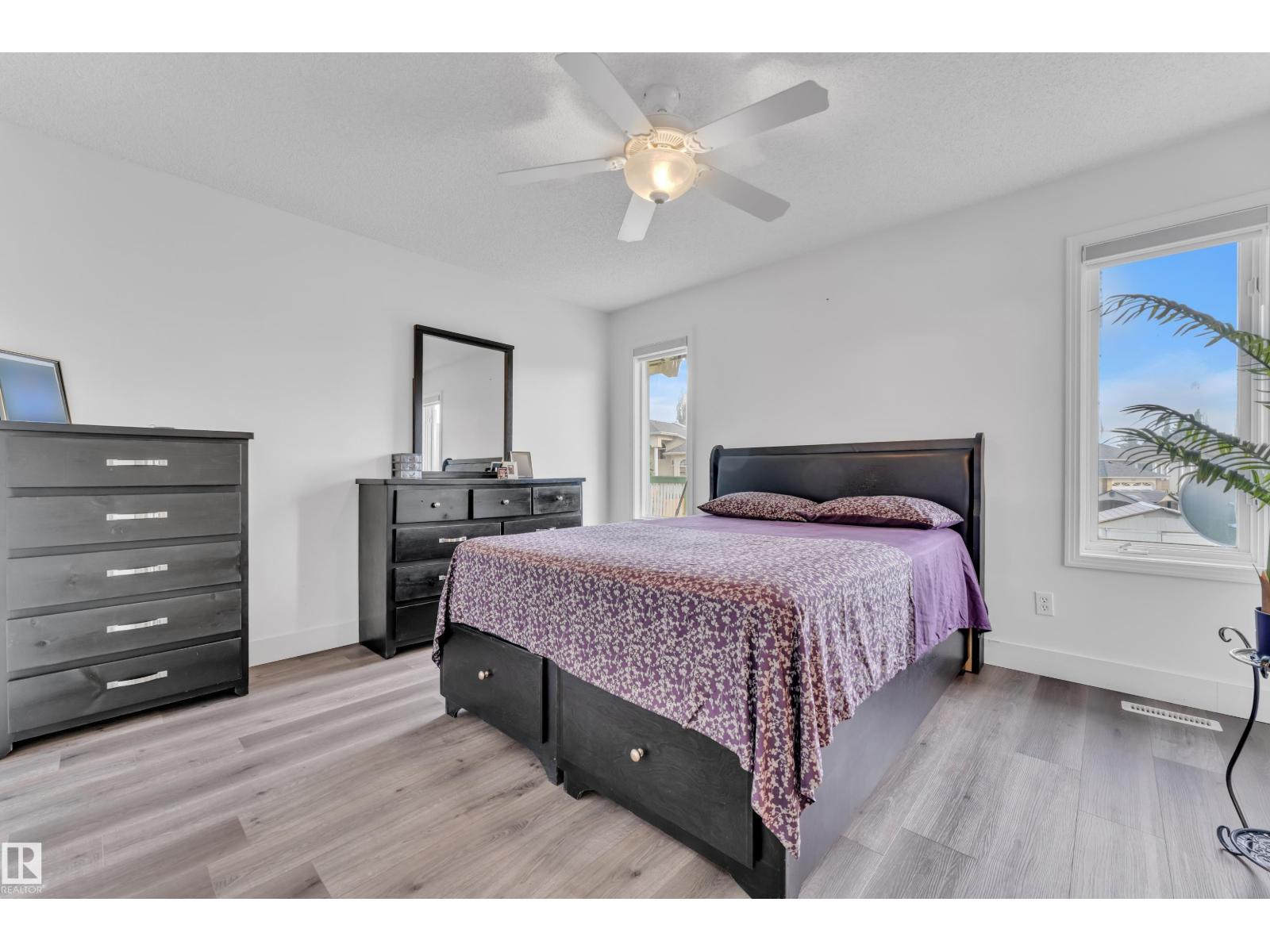 916 JORDAN CR NW - 25