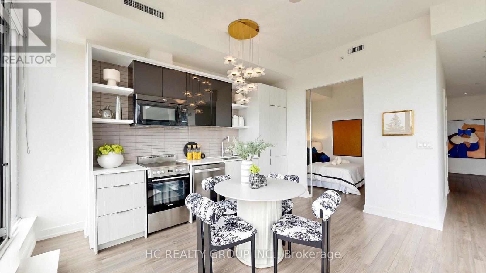 #701 6 PARKWOOD AVENUE - 15