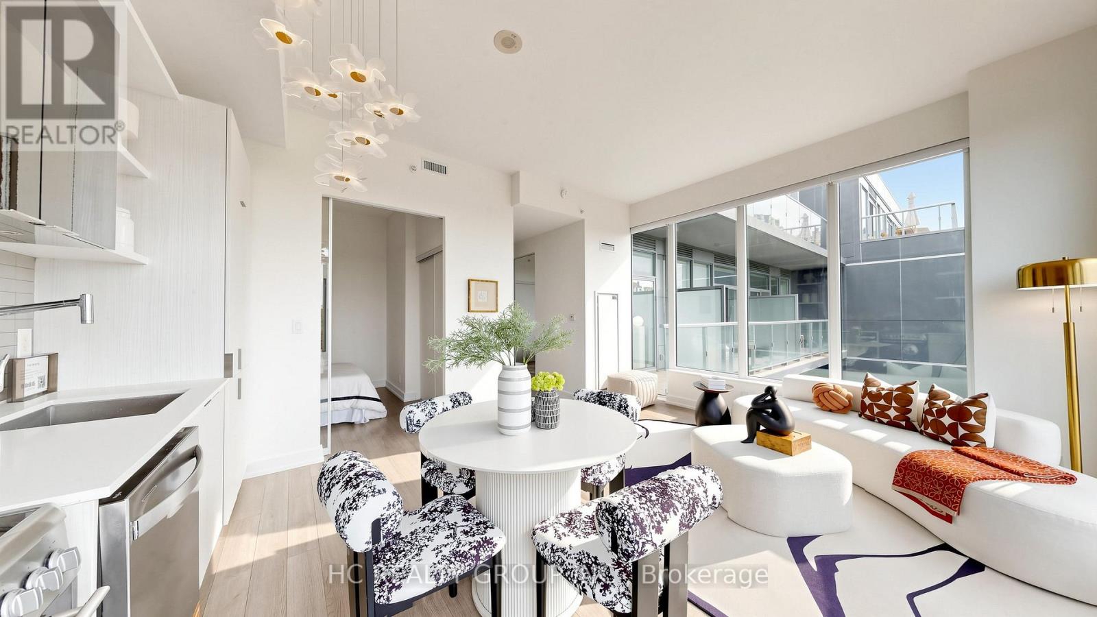 #701 6 PARKWOOD AVENUE - 16