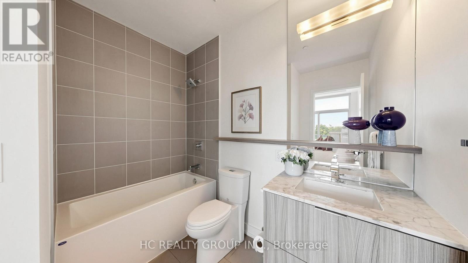 #701 6 PARKWOOD AVENUE - 22