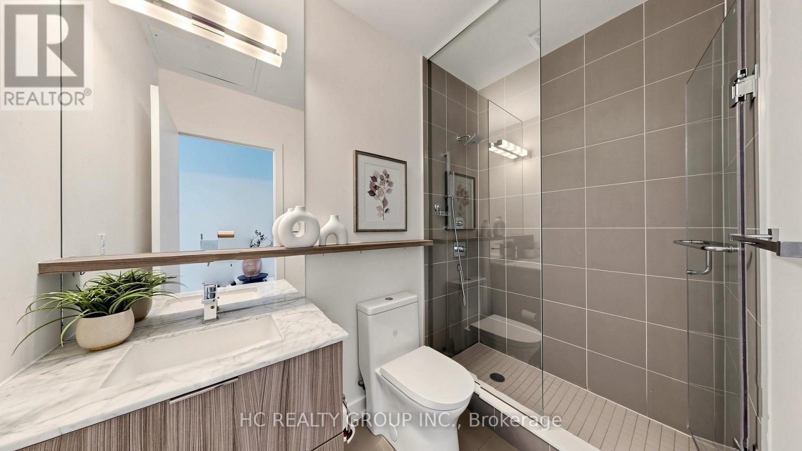 #701 6 PARKWOOD AVENUE - 25