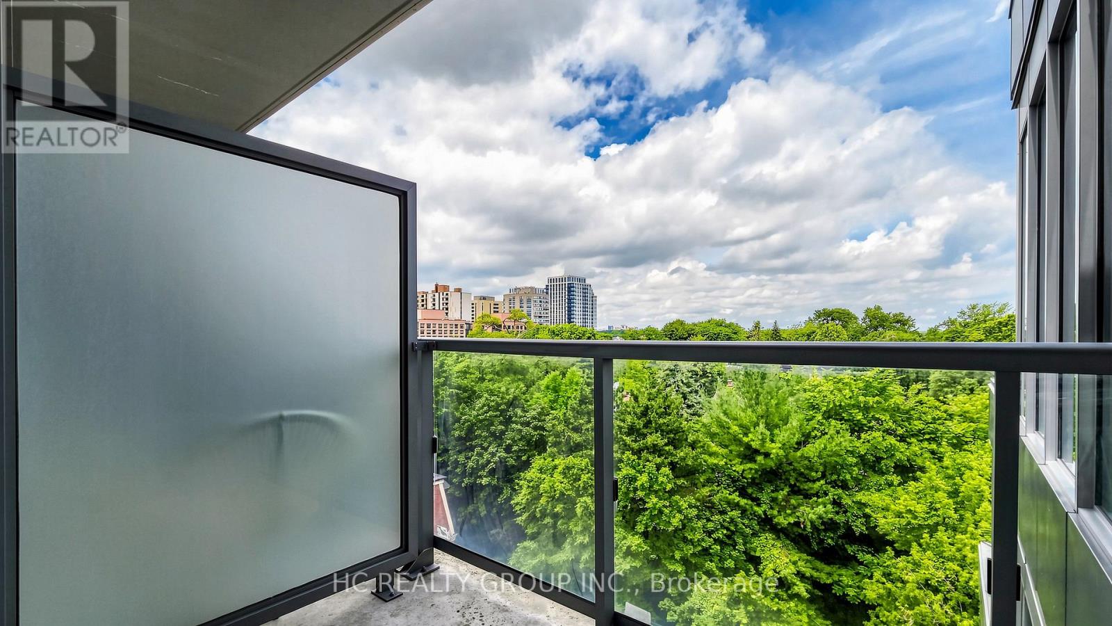 #701 6 PARKWOOD AVENUE - 30