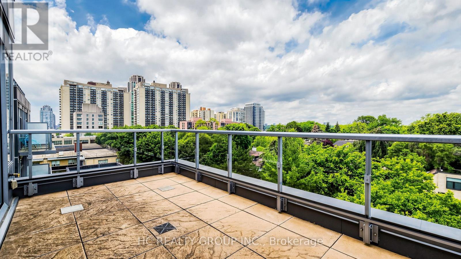 #701 6 PARKWOOD AVENUE - 36