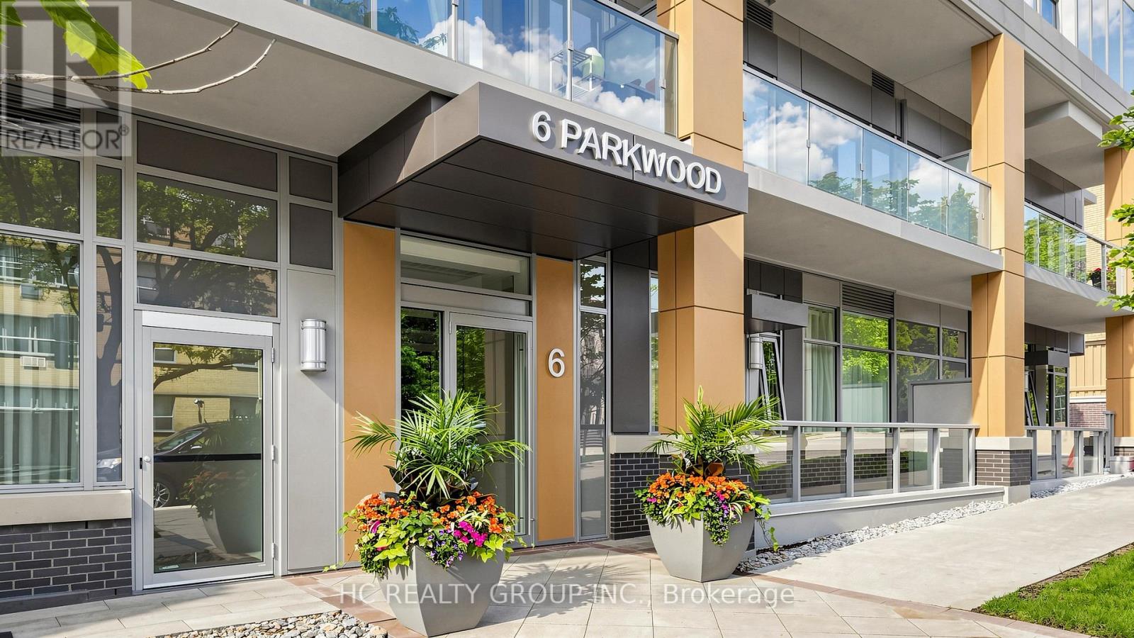 #701 6 PARKWOOD AVENUE - 4