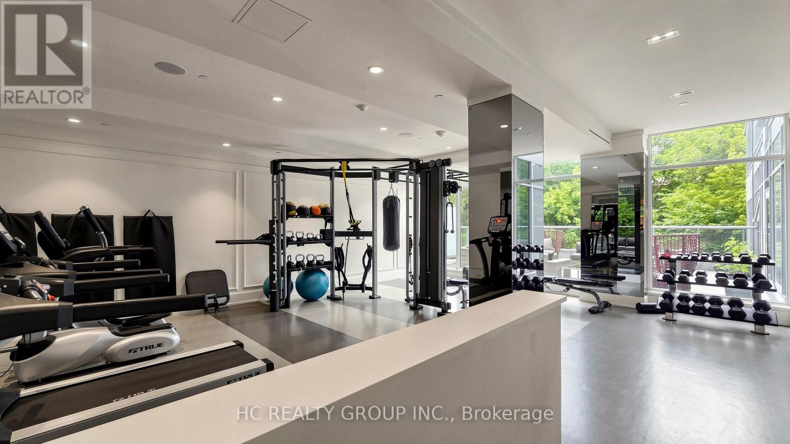 #701 6 PARKWOOD AVENUE - 41