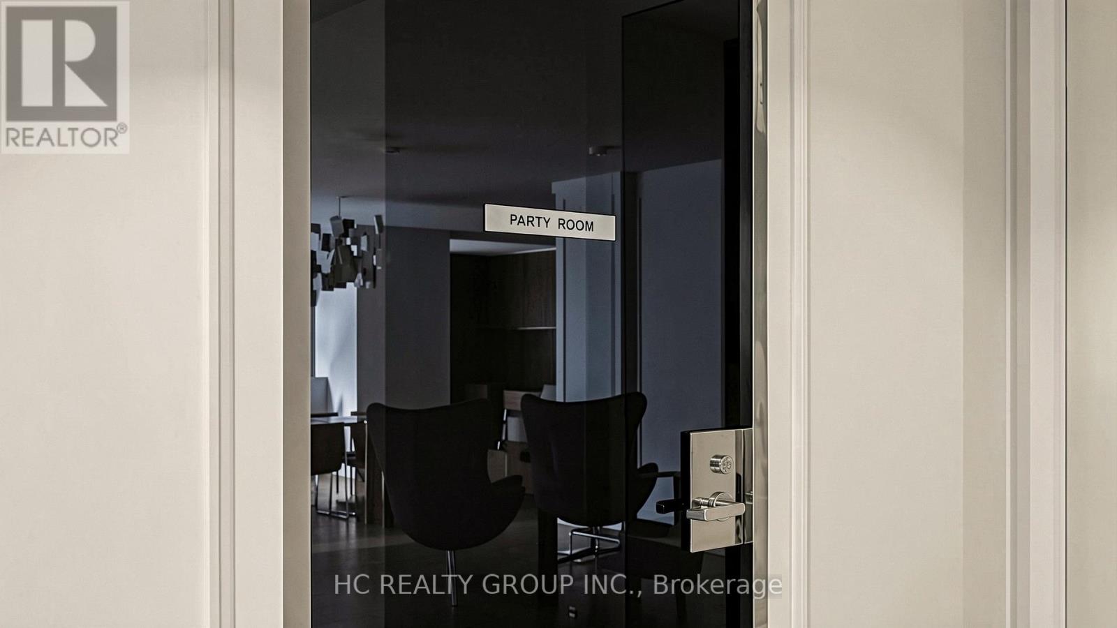 #701 6 PARKWOOD AVENUE - 45