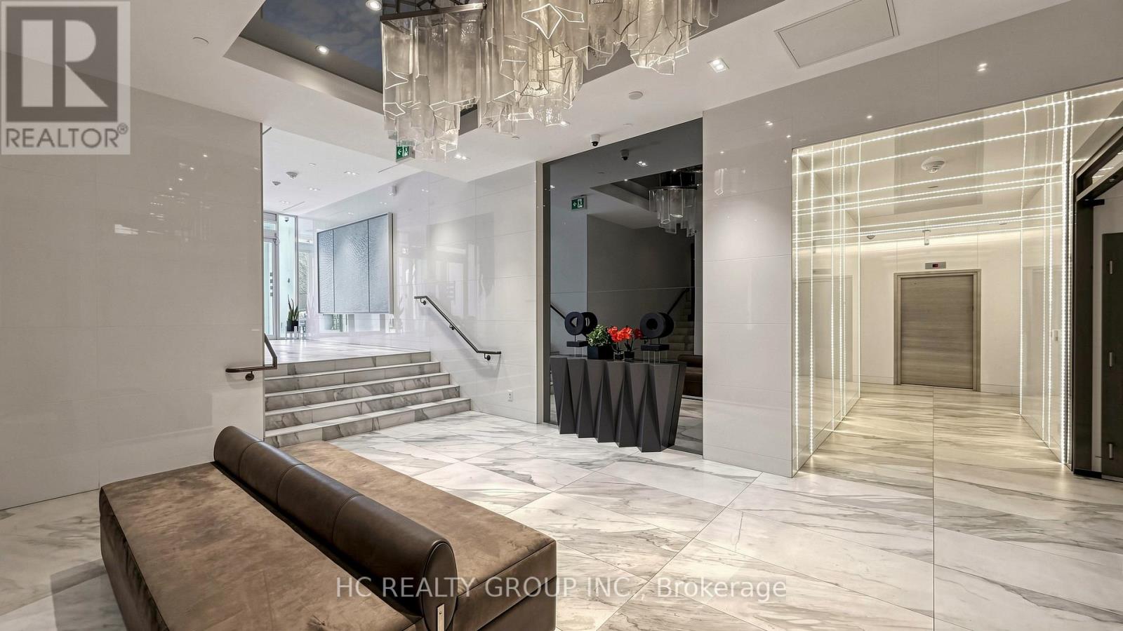 #701 6 PARKWOOD AVENUE - 7
