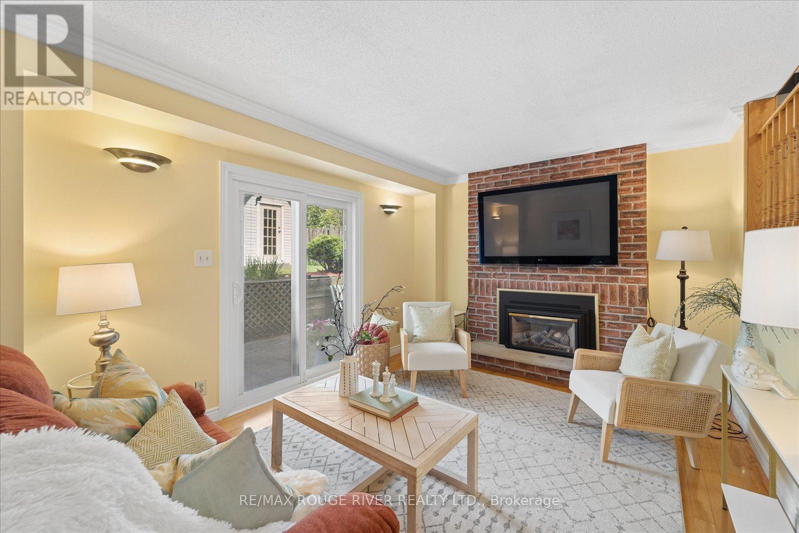807 RED MAPLE COURT - 16