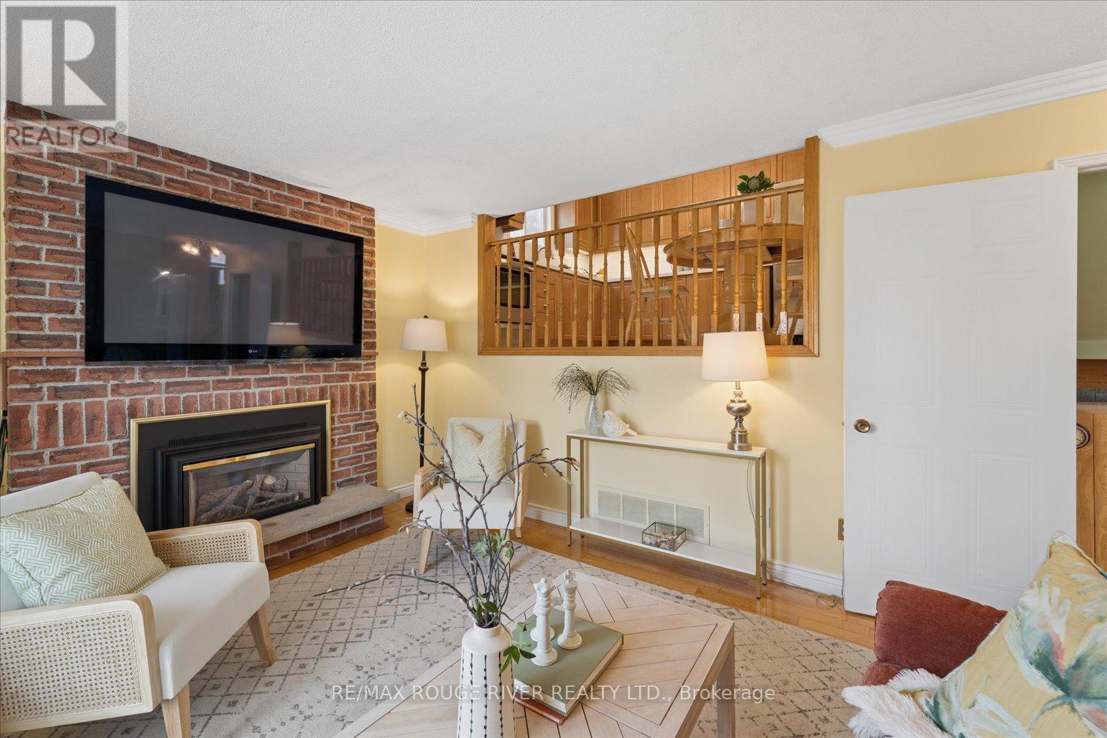 807 RED MAPLE COURT - 17