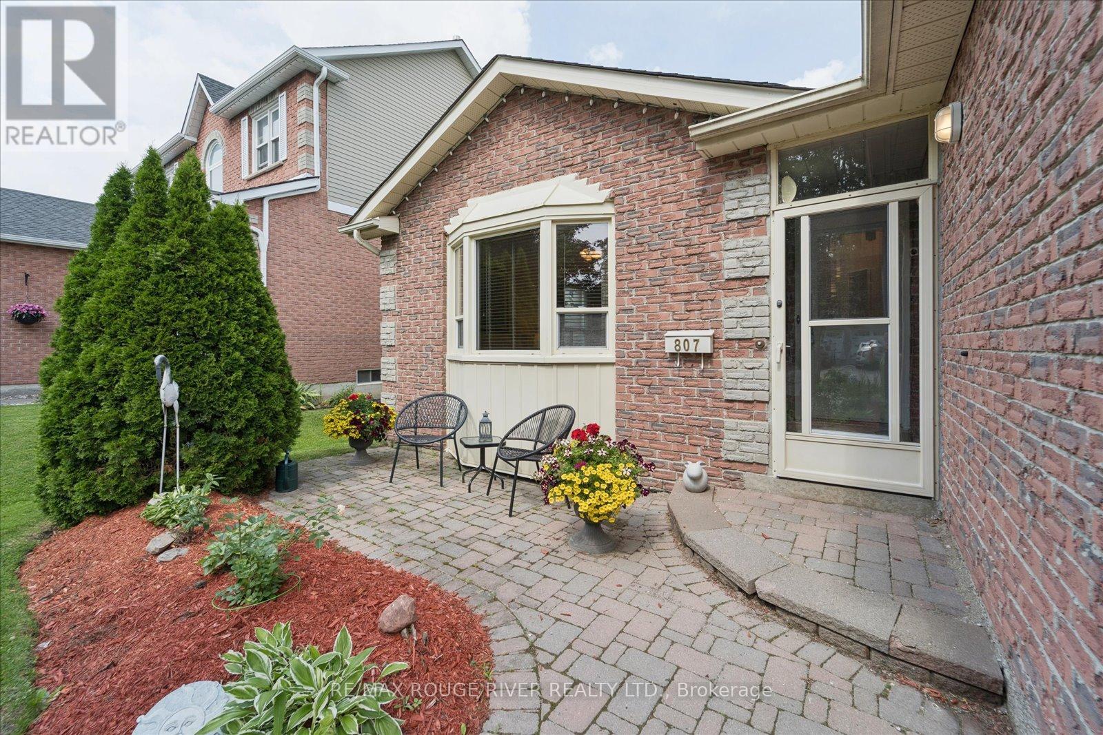 807 RED MAPLE COURT - 2
