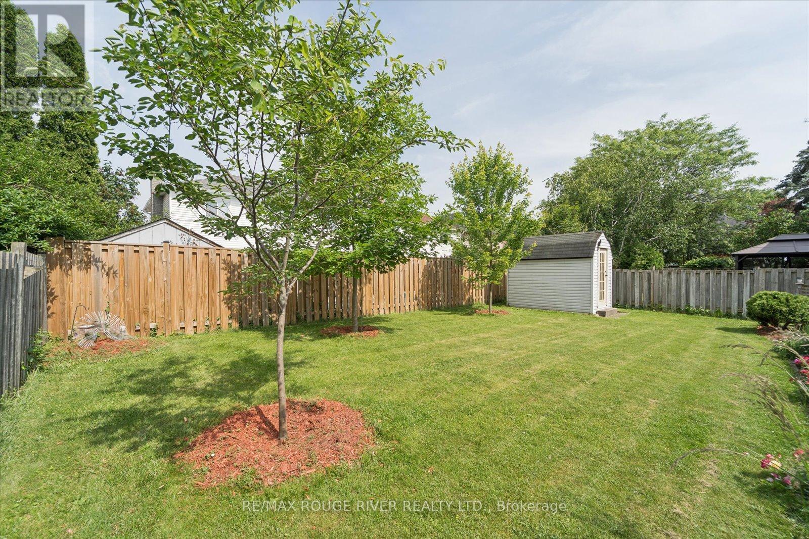 807 RED MAPLE COURT - 23