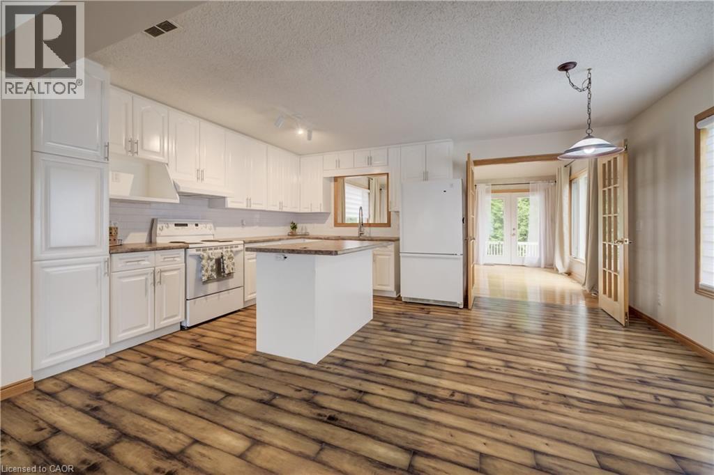 7298 SIDEROAD 8 W - 10