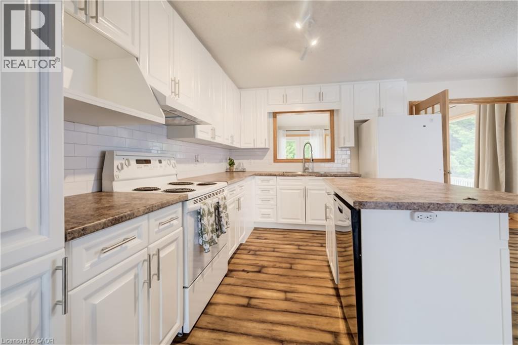 7298 SIDEROAD 8 W - 12