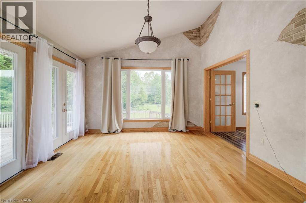 7298 SIDEROAD 8 W - 21