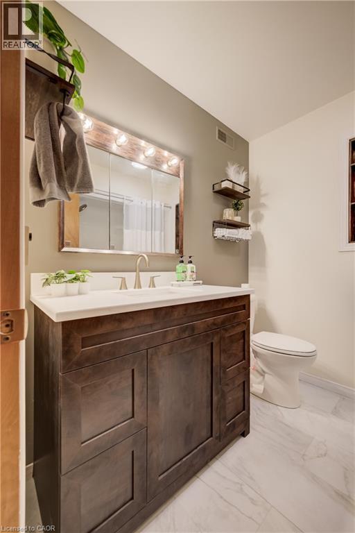 7298 SIDEROAD 8 W - 25
