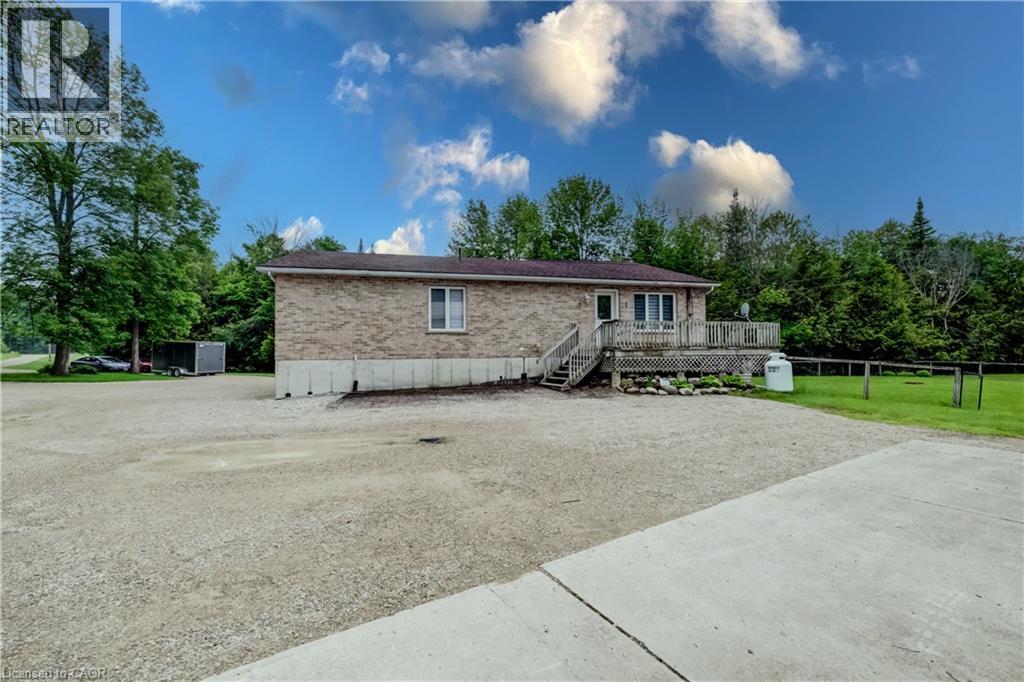 7298 SIDEROAD 8 W - 39