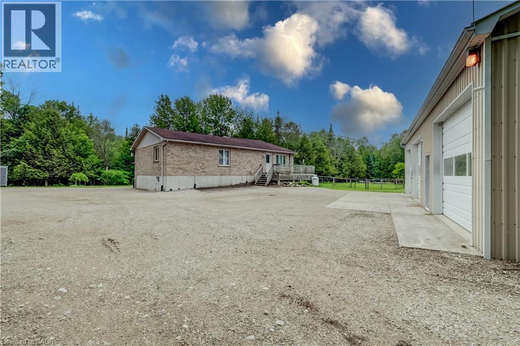 7298 SIDEROAD 8 W - 40