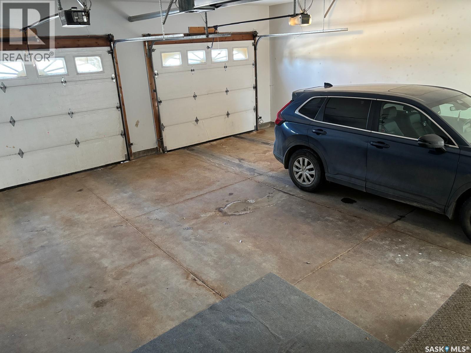 833 Peters AVENUE - 34