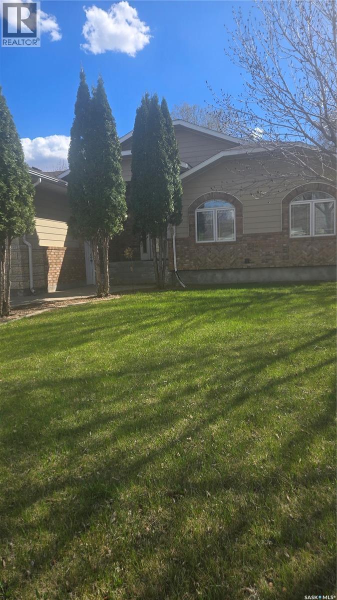 833 Peters AVENUE - 2