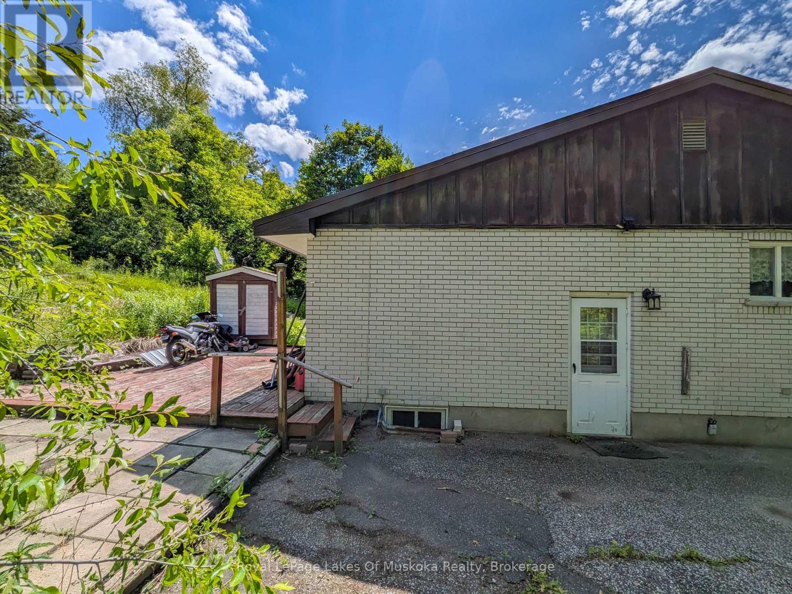 12 VALLEY DRIVE - Image 3
