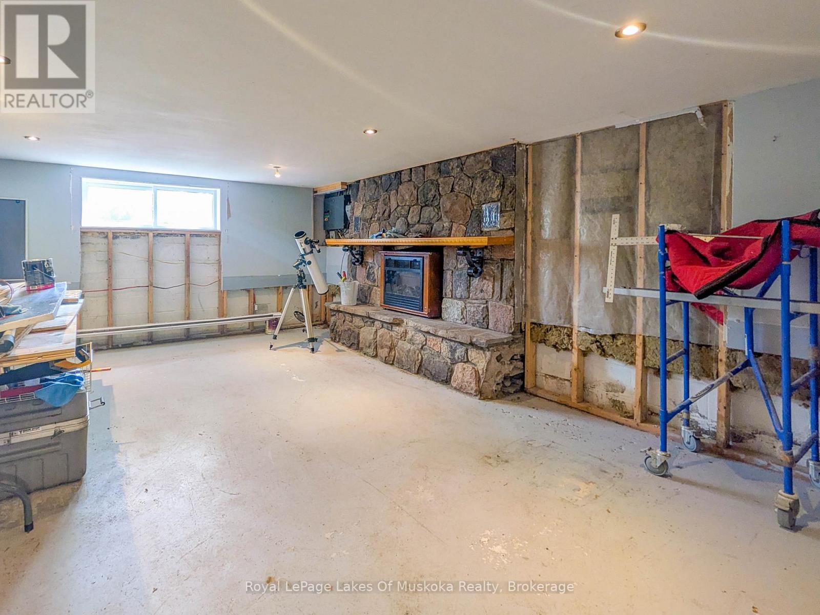 12 VALLEY DRIVE - 26