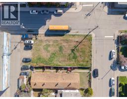 303 Nanaimo Avenue W, Penticton, BC V2A1N8 Photo 8