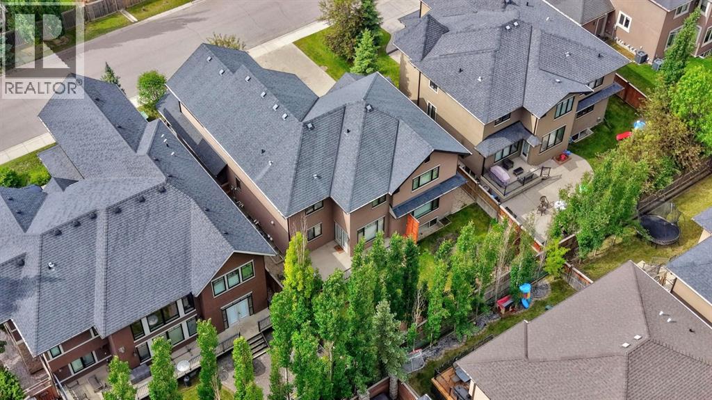 52 Wentworth Crescent SW - 2