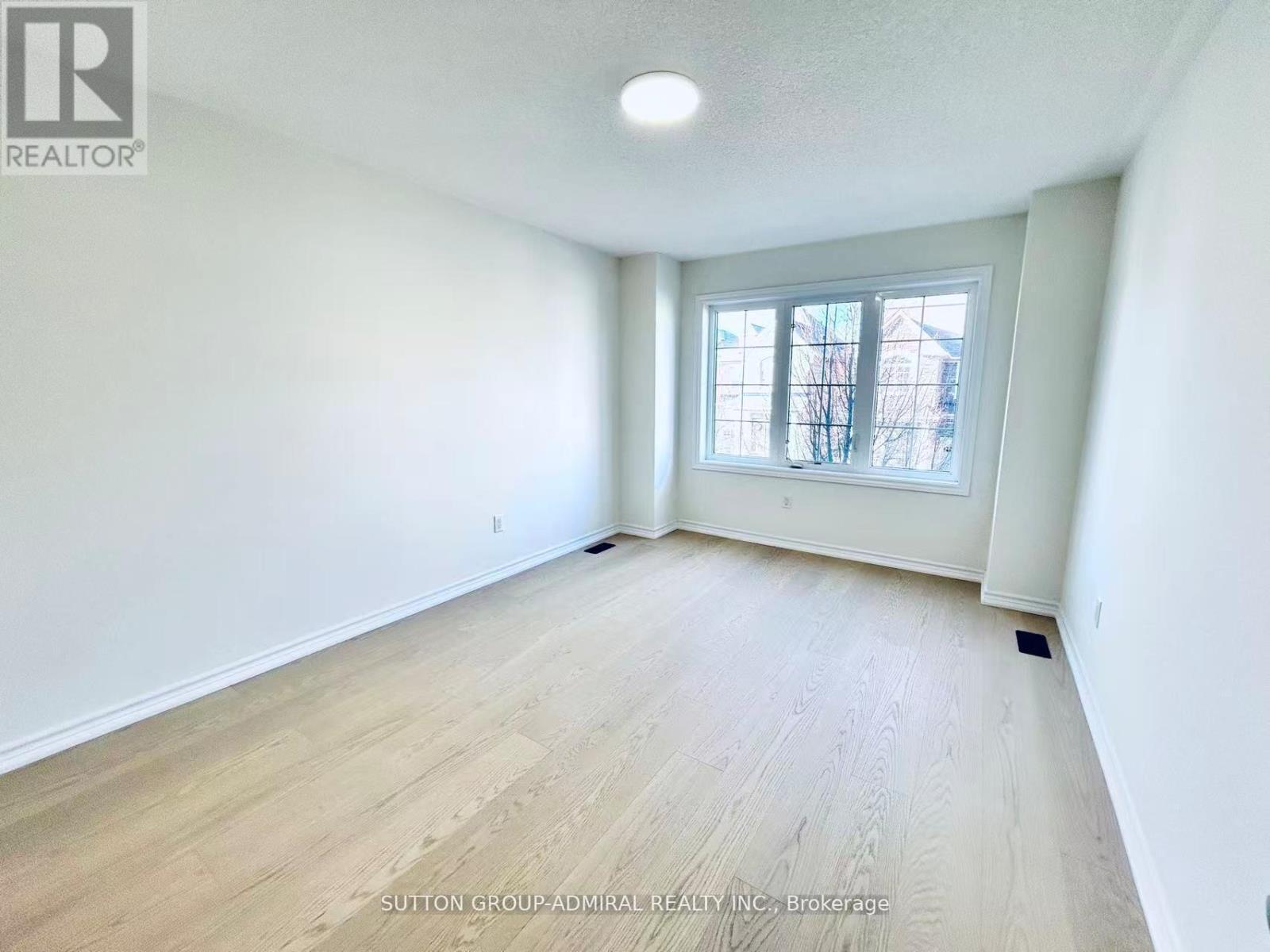 81 LIVANTE COURT - 33