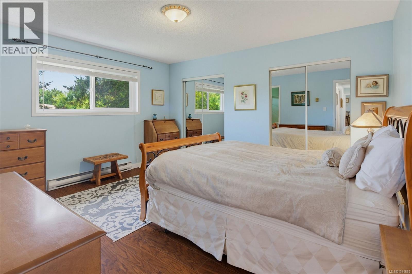  4255 Moorpark Place, Saanich