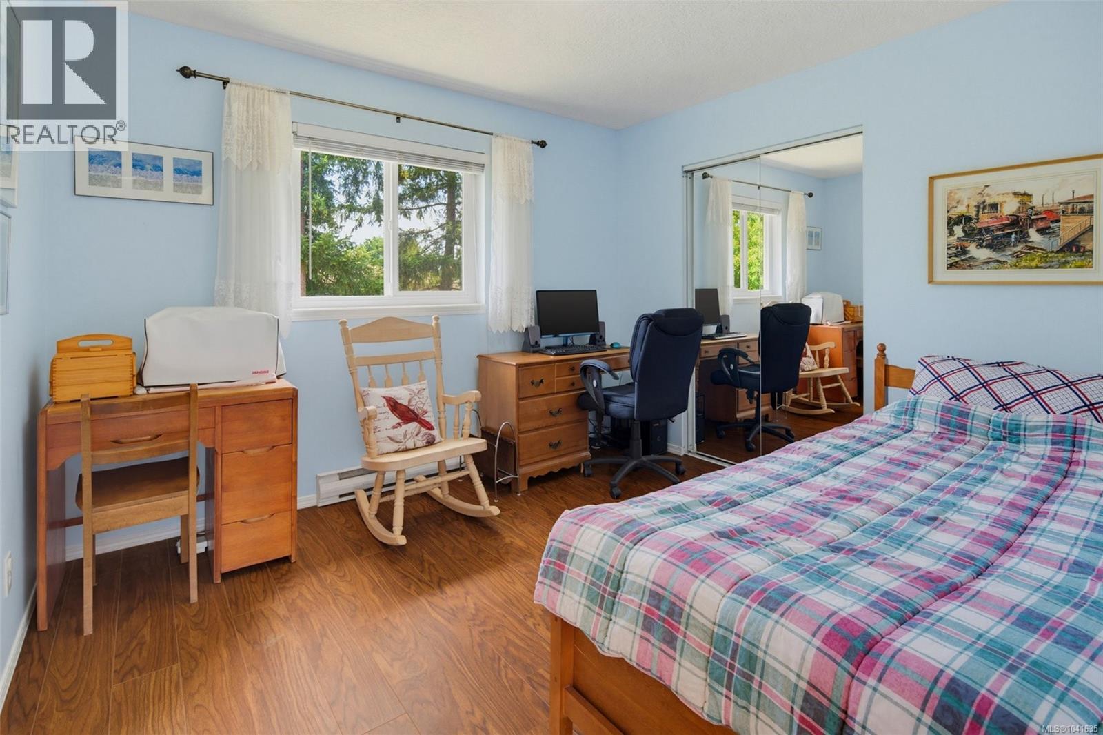  4255 Moorpark Place, Saanich