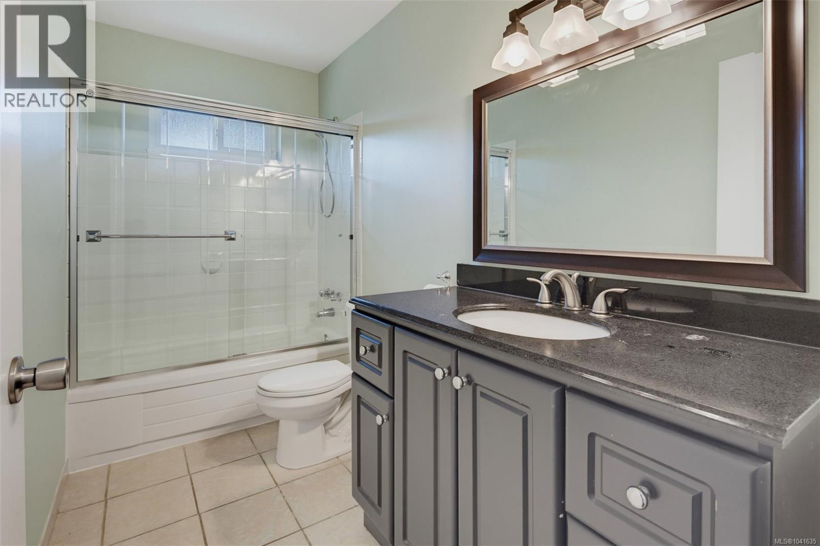  4255 Moorpark Place, Saanich