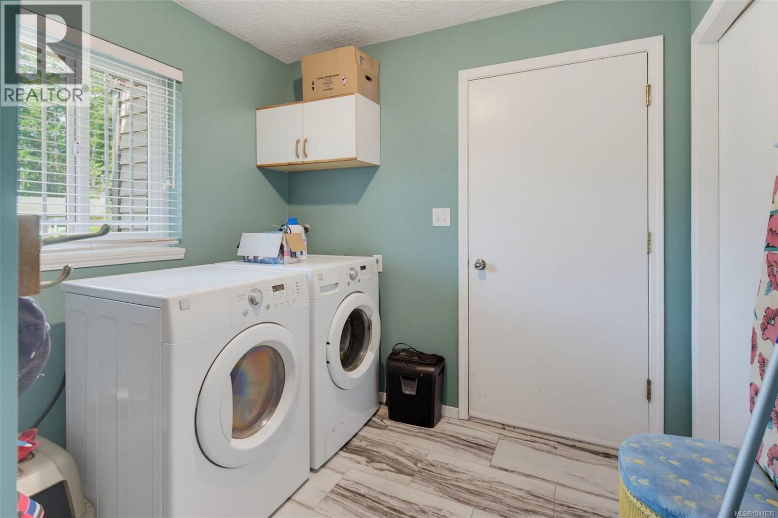  4255 Moorpark Place, Saanich