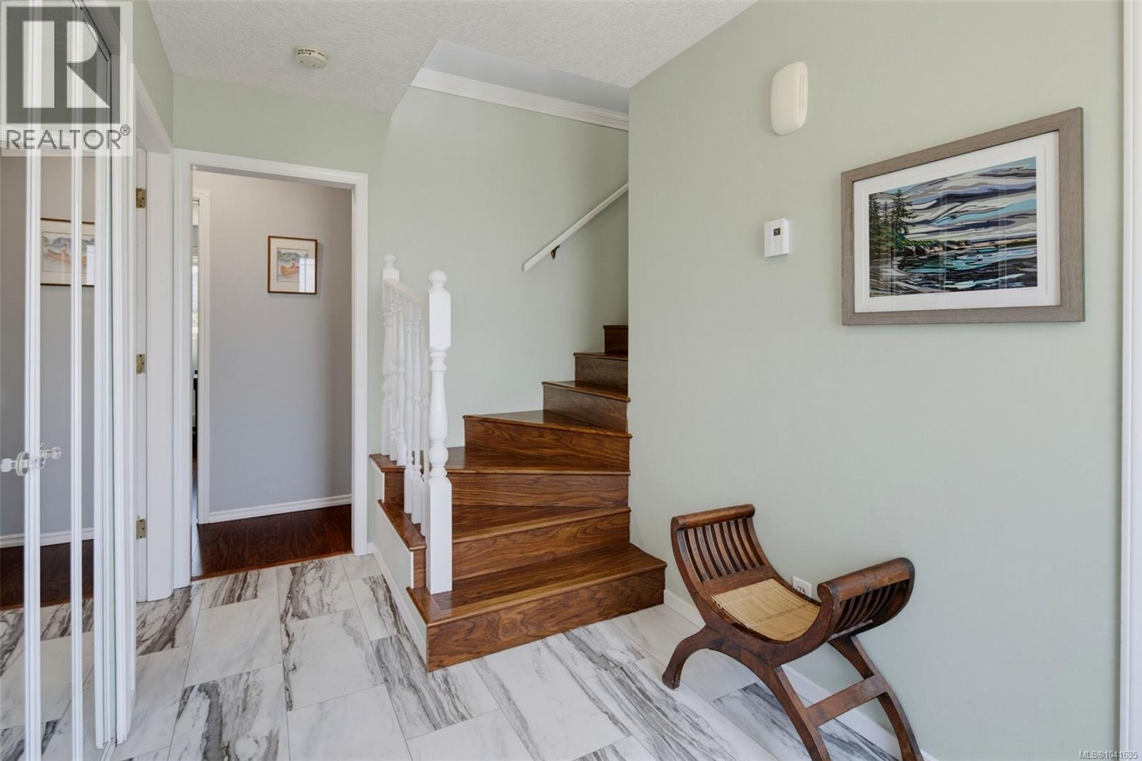  4255 Moorpark Place, Saanich
