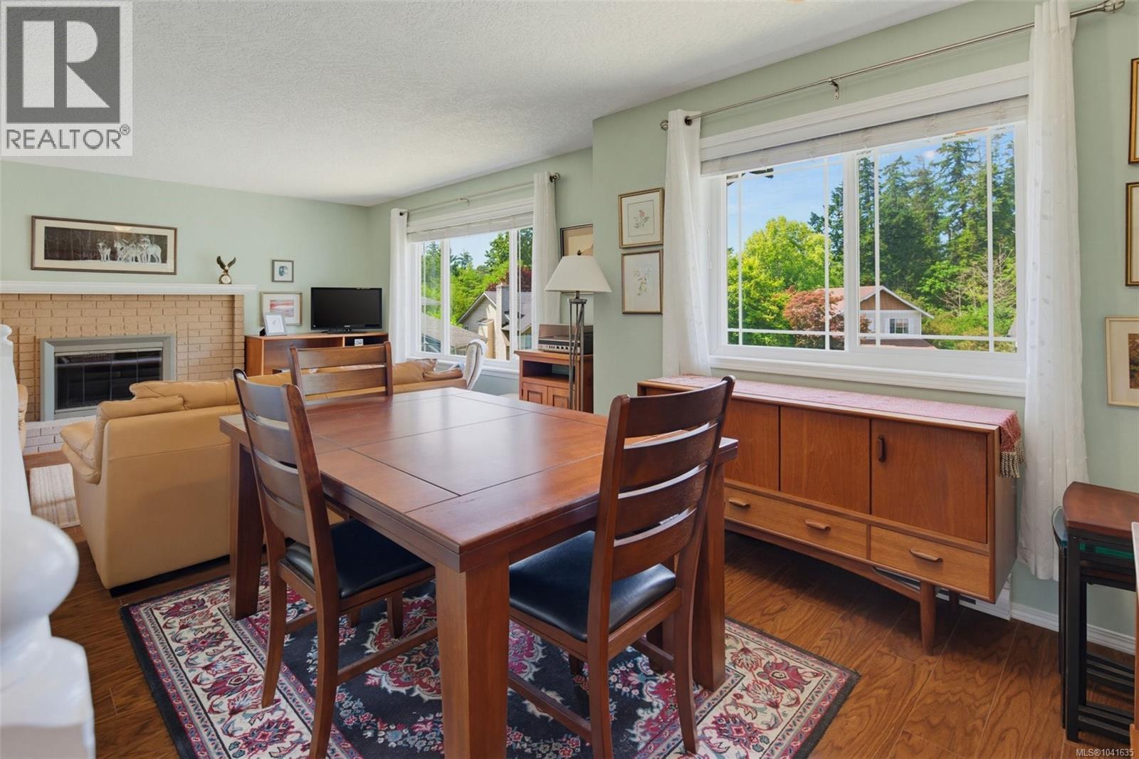  4255 Moorpark Place, Saanich
