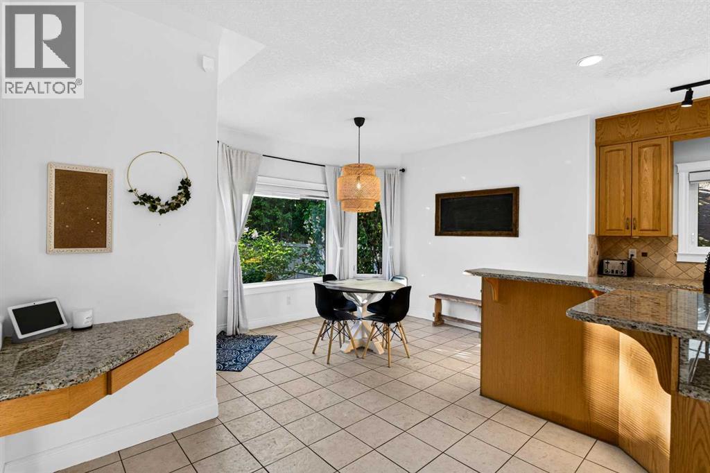 165 Strathlea Place SW — photo 18