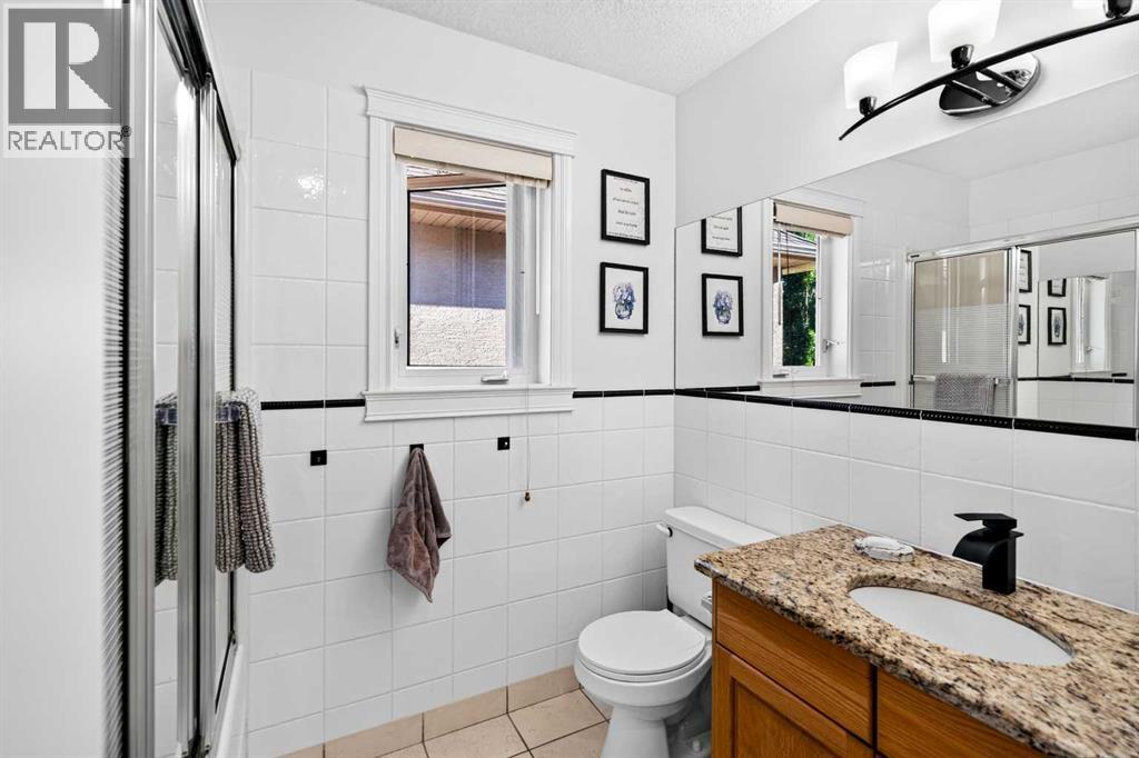 165 Strathlea Place SW — photo 32