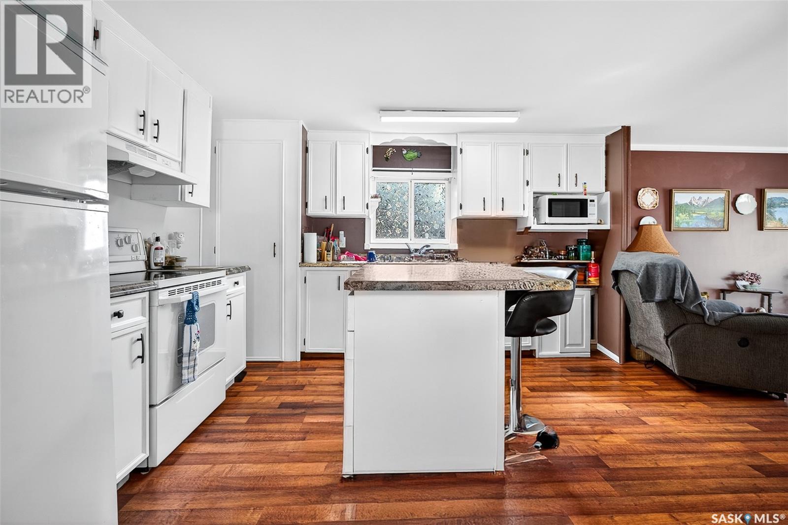 #B19 1455 9th AVENUE NE - 15