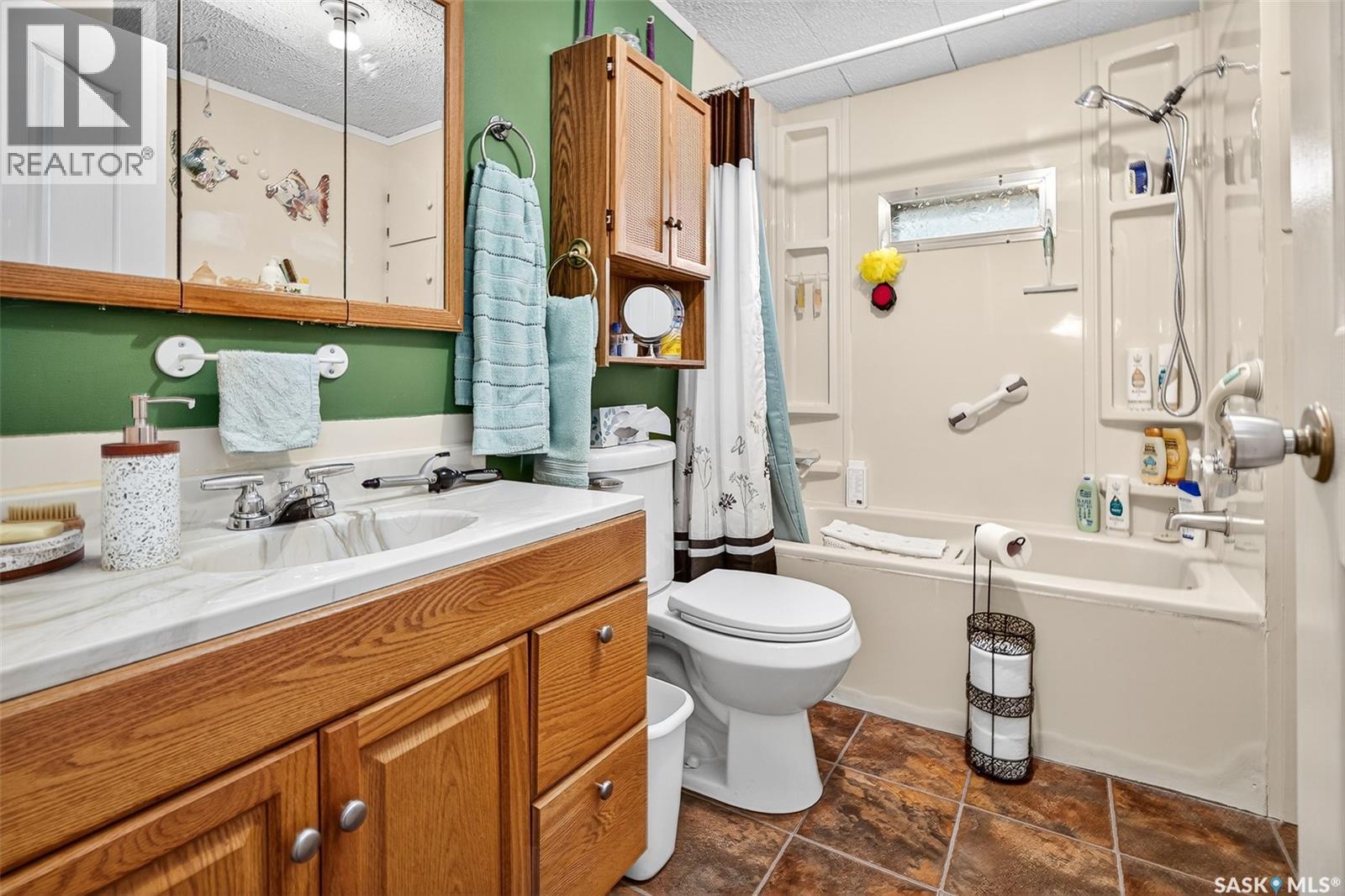 #B19 1455 9th AVENUE NE - 23
