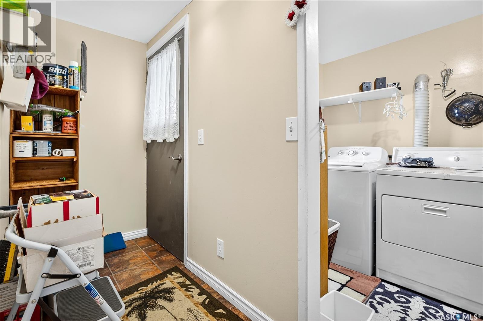 #B19 1455 9th AVENUE NE - 27