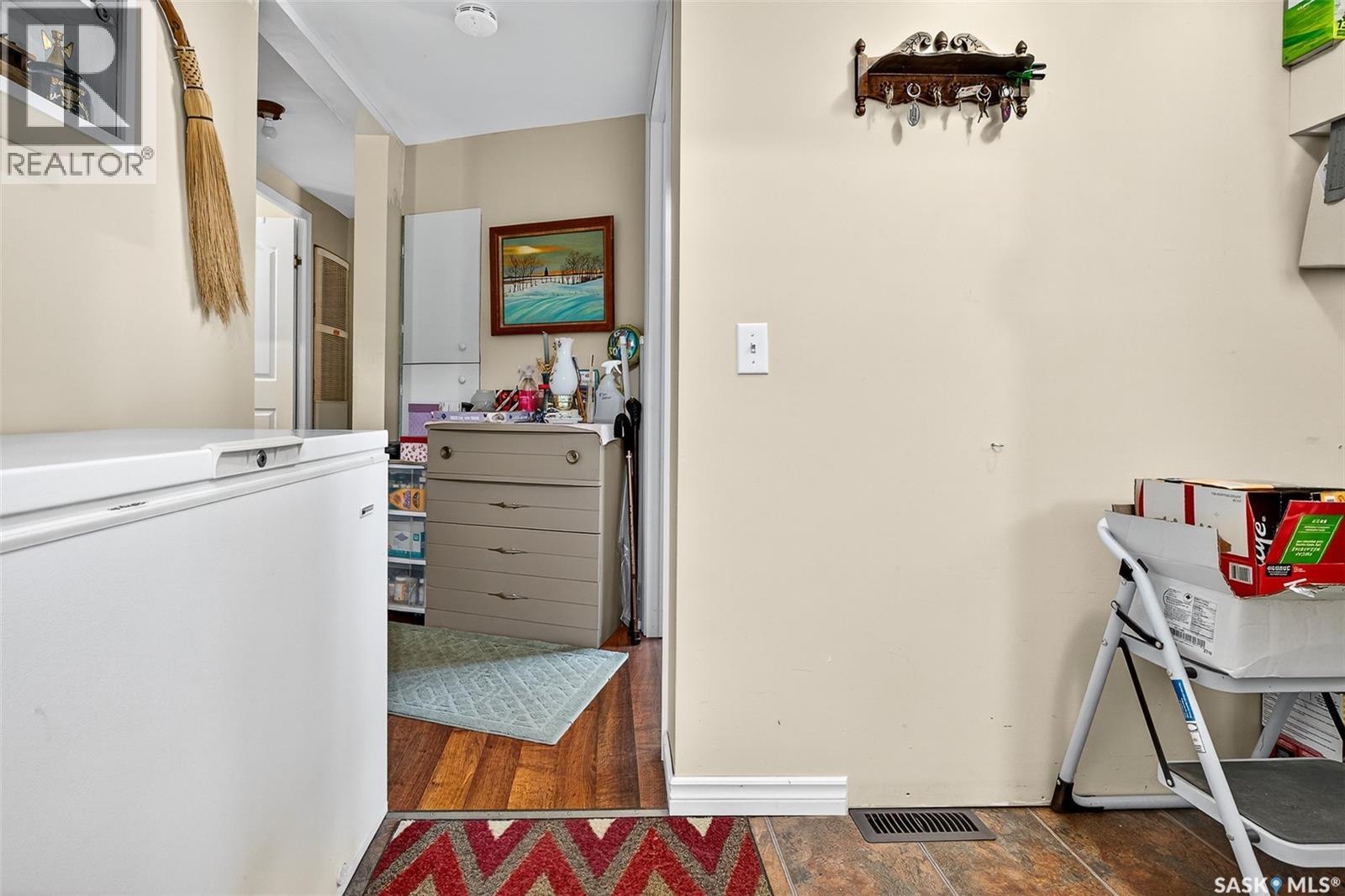 #B19 1455 9th AVENUE NE - 30