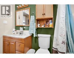 #b19       1455 9th Avenue Ne, Moose Jaw, SK S6H1C6 Photo 21