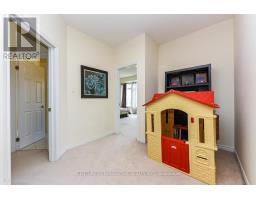 13 Royal West Drive, Brampton, ON L6X0Z8 Photo 17