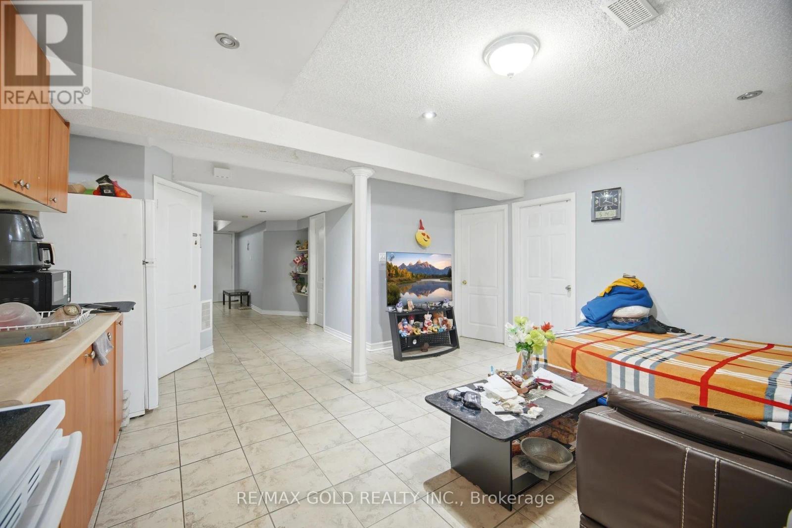 23 MILLSBOROUGH ROAD - 39