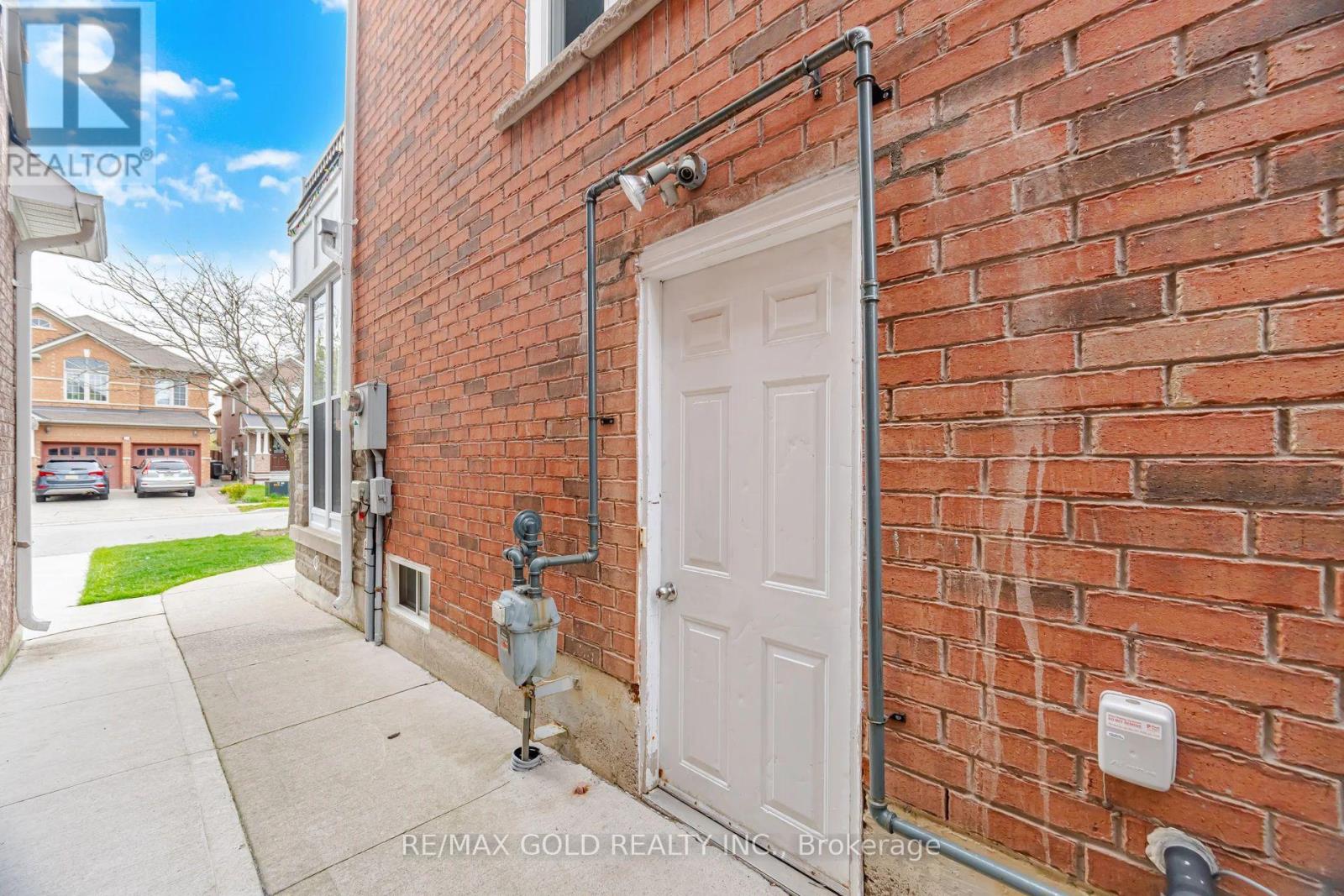 23 MILLSBOROUGH ROAD - 45