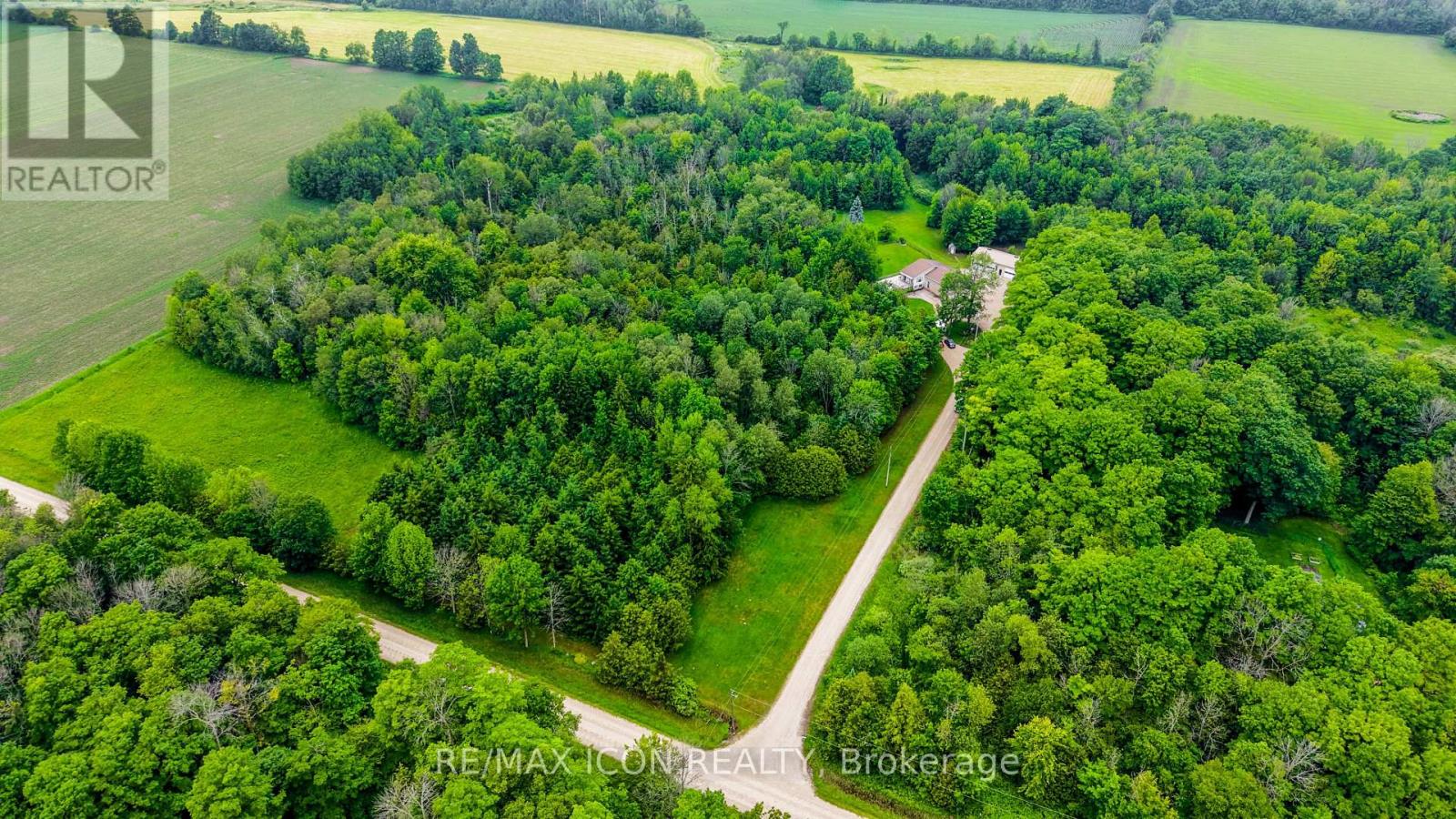 7298 8 SIDE ROAD W - 42