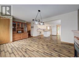 Kitchen - 7298 8 Side Road W, Wellington North, ON N0G1A0 Photo 10